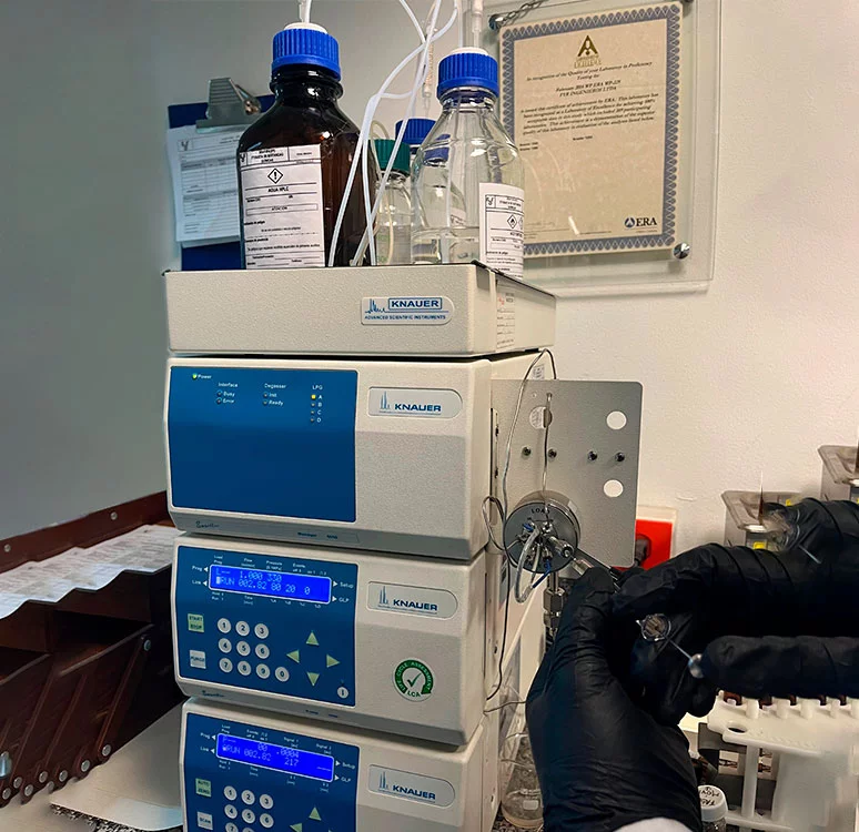 FyR ingenieros Ltda. Laboratorio de Análisis de Aceites Dieléctricos